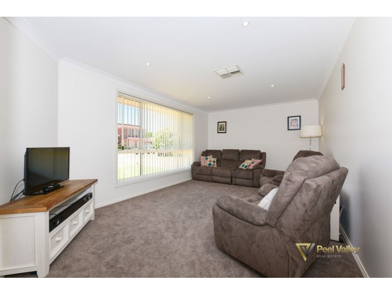 19 Ebony Close, Tamworth NSW 2340