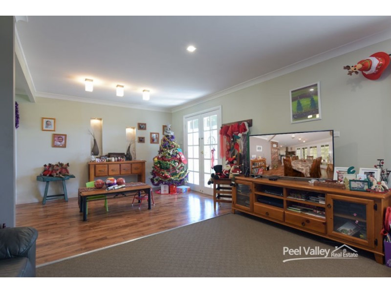 82 Eloura Road, Tamworth NSW 2340