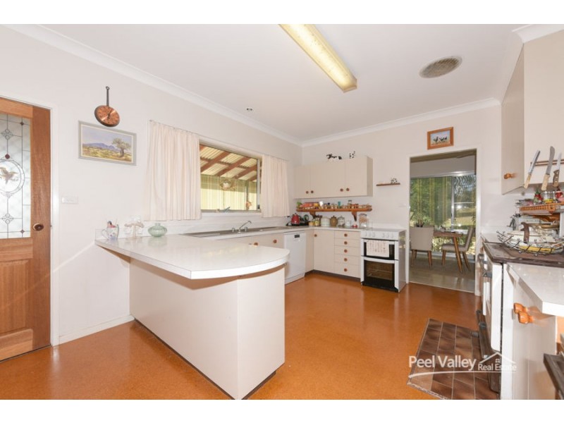 90 Pullmans Road, Tamworth NSW 2340