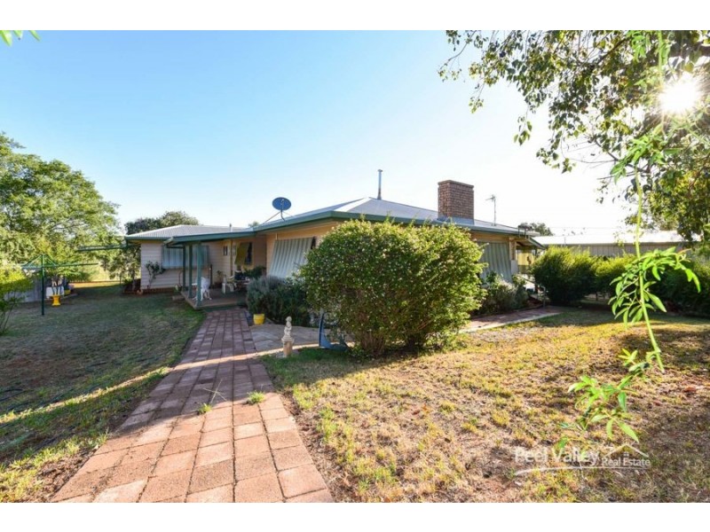 90 Pullmans Road, Tamworth NSW 2340