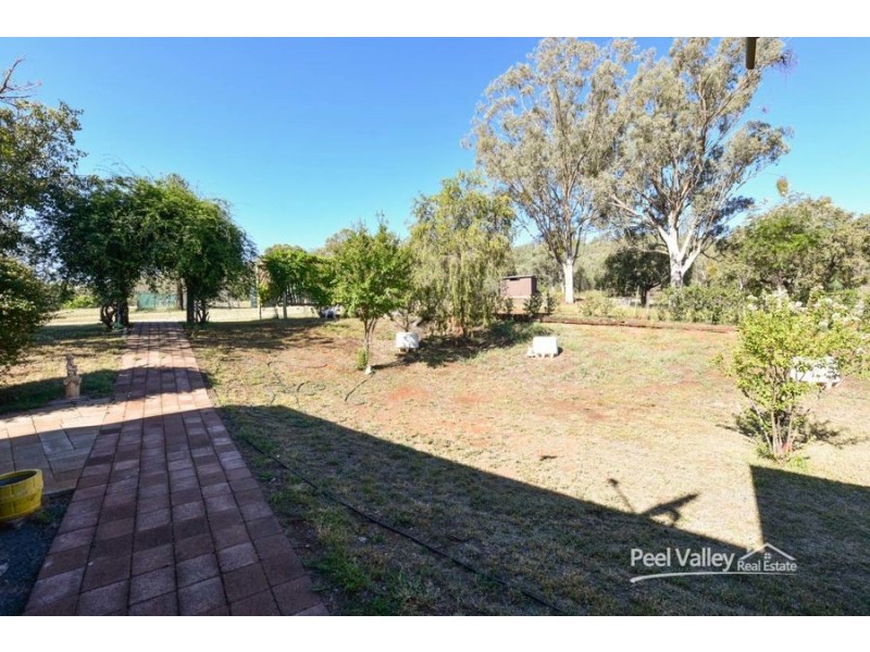 90 Pullmans Road, Tamworth NSW 2340