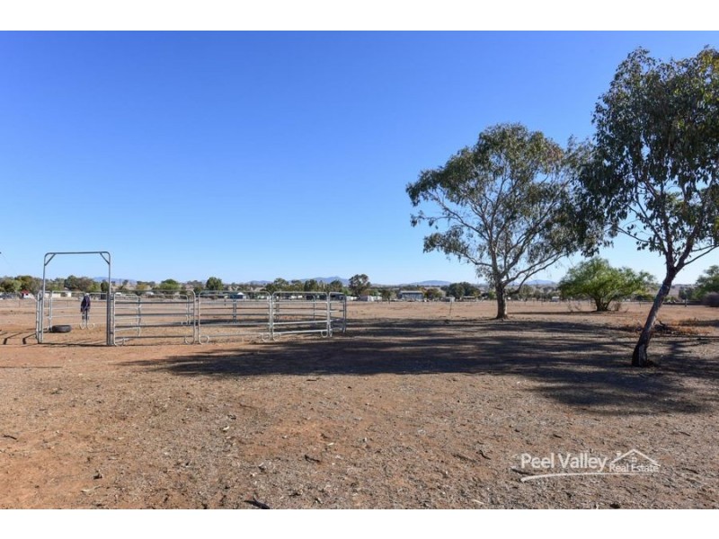 3 Warwick Road, Tamworth NSW 2340