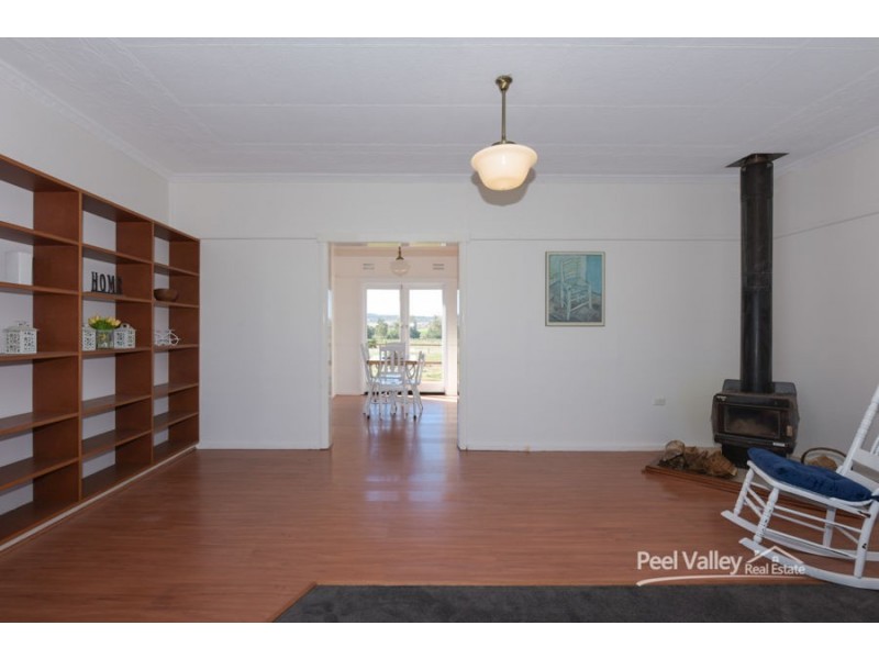 84 Scotland Road, Tamworth NSW 2340