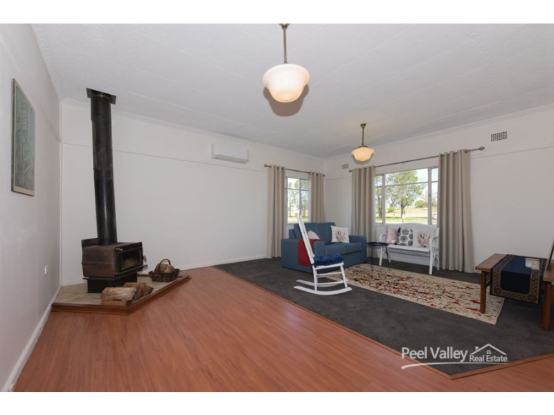 84 Scotland Road, Tamworth NSW 2340