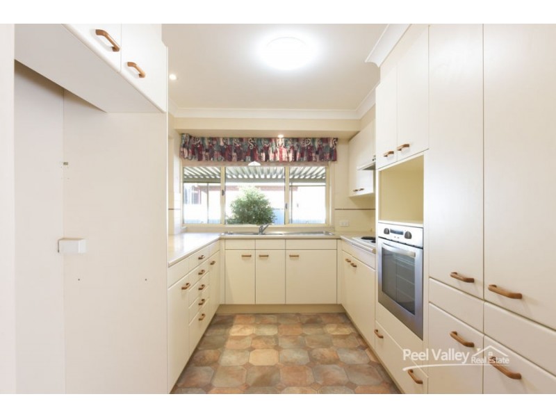 24 Overlanders Way, Tamworth NSW 2340