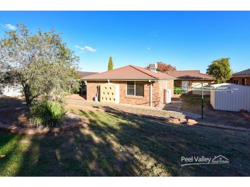 24 Overlanders Way, Tamworth NSW 2340