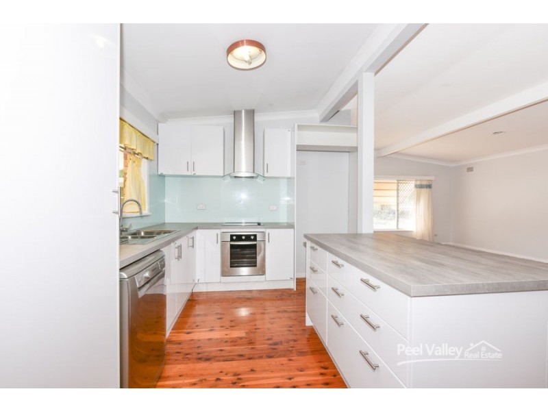 33 Erwin Street, Tamworth NSW 2340