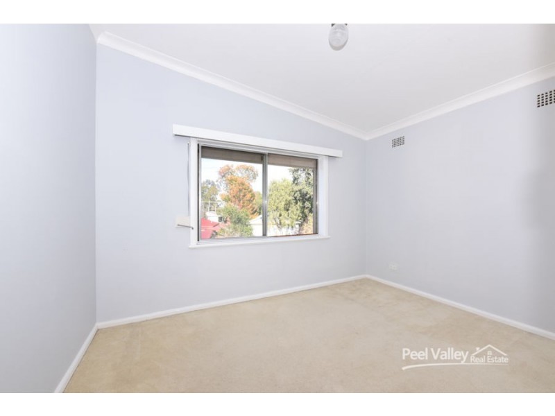 33 Erwin Street, Tamworth NSW 2340