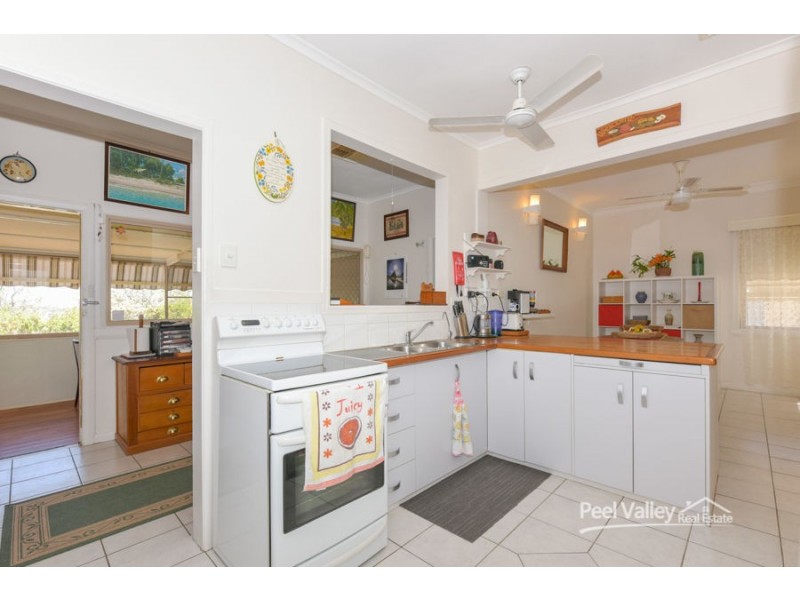 201 Carthage Street, Tamworth NSW 2340