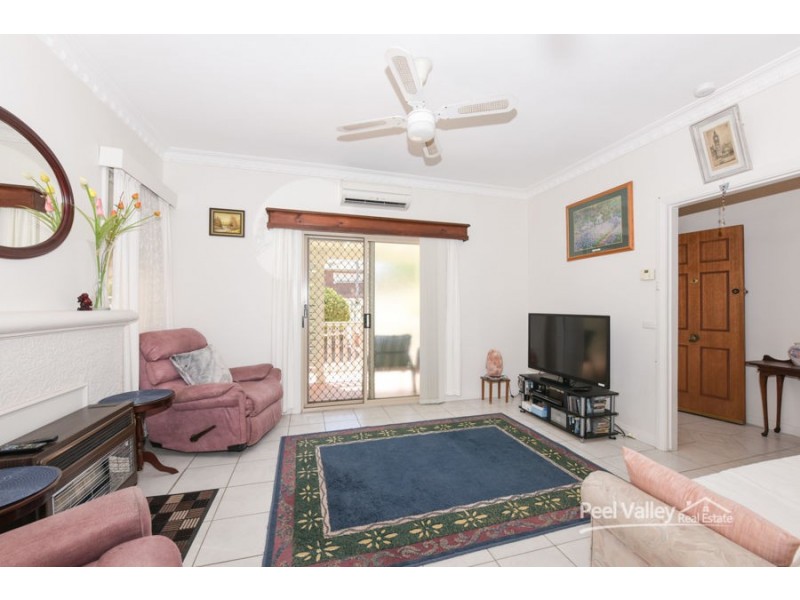 201 Carthage Street, Tamworth NSW 2340