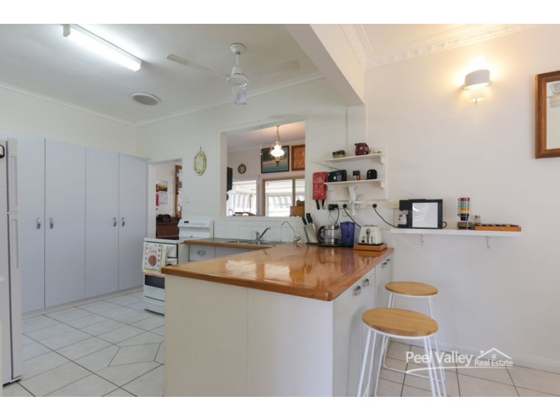 201 Carthage Street, Tamworth NSW 2340