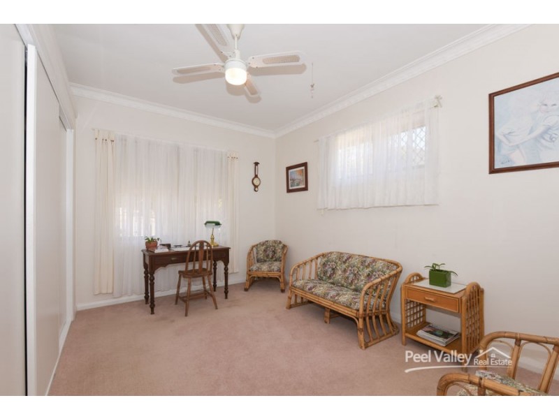 201 Carthage Street, Tamworth NSW 2340