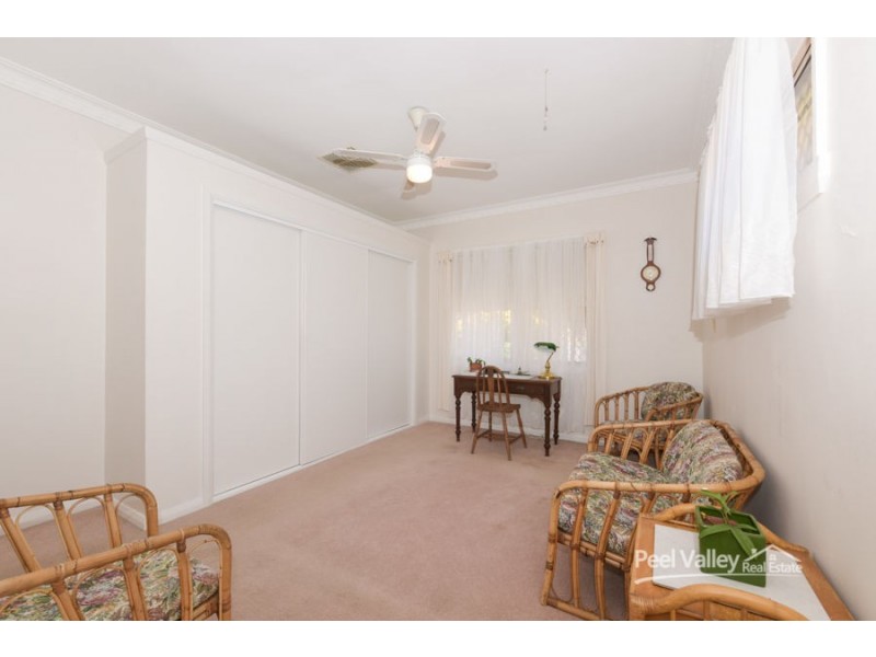 201 Carthage Street, Tamworth NSW 2340