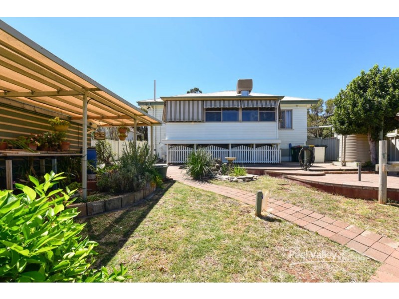 201 Carthage Street, Tamworth NSW 2340