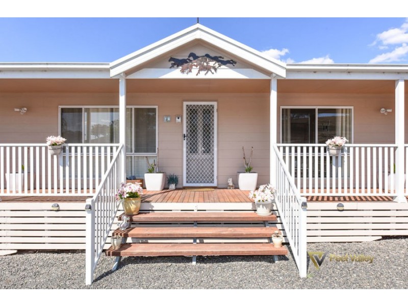 18 Carpet Street, Wallabadah NSW 2343