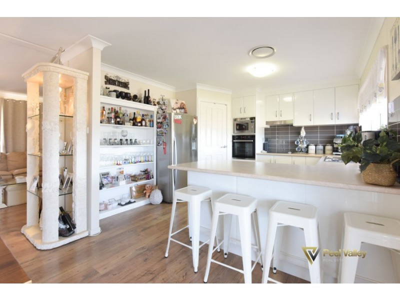 18 Carpet Street, Wallabadah NSW 2343