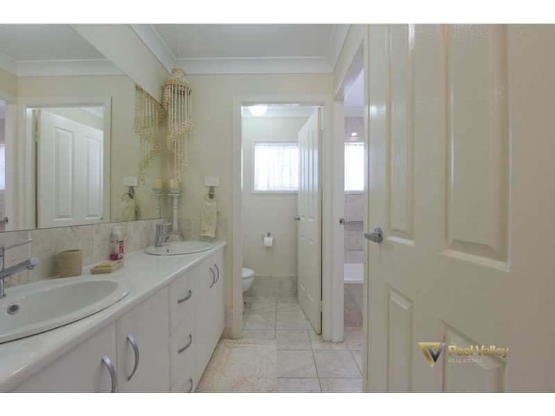 18 Carpet Street, Wallabadah NSW 2343