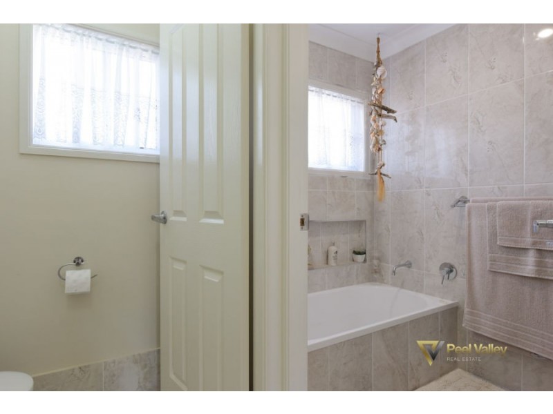 18 Carpet Street, Wallabadah NSW 2343