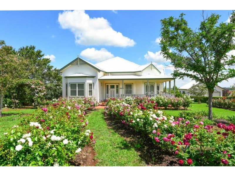 25 Barrington Drive, Tamworth NSW 2340