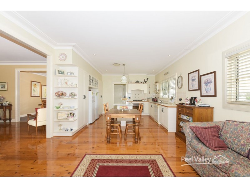 25 Barrington Drive, Tamworth NSW 2340