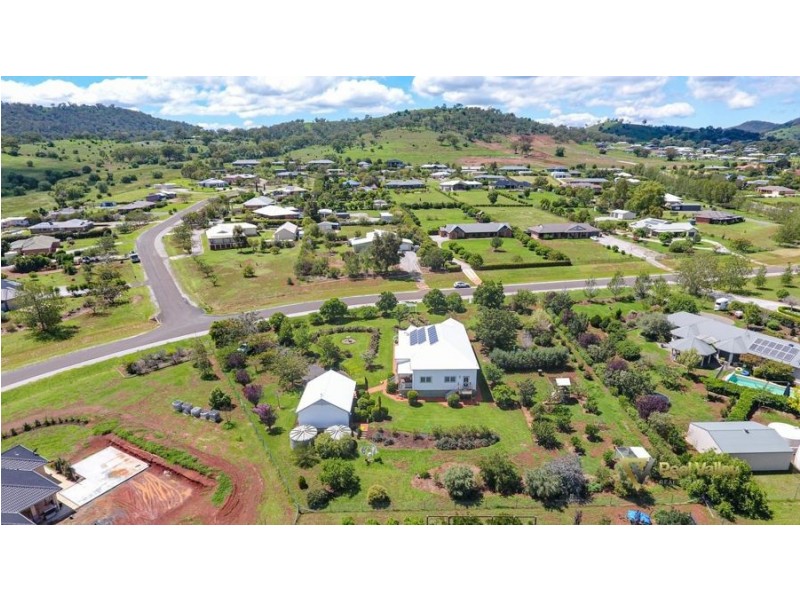 25 Barrington Drive, Tamworth NSW 2340