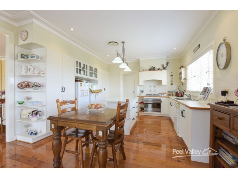 25 Barrington Drive, Tamworth NSW 2340
