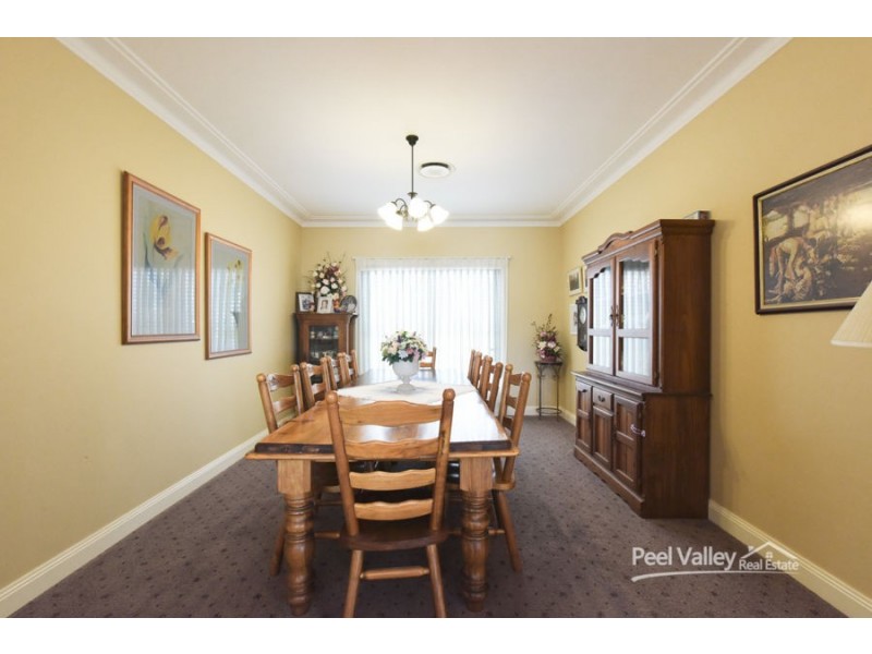 25 Barrington Drive, Tamworth NSW 2340