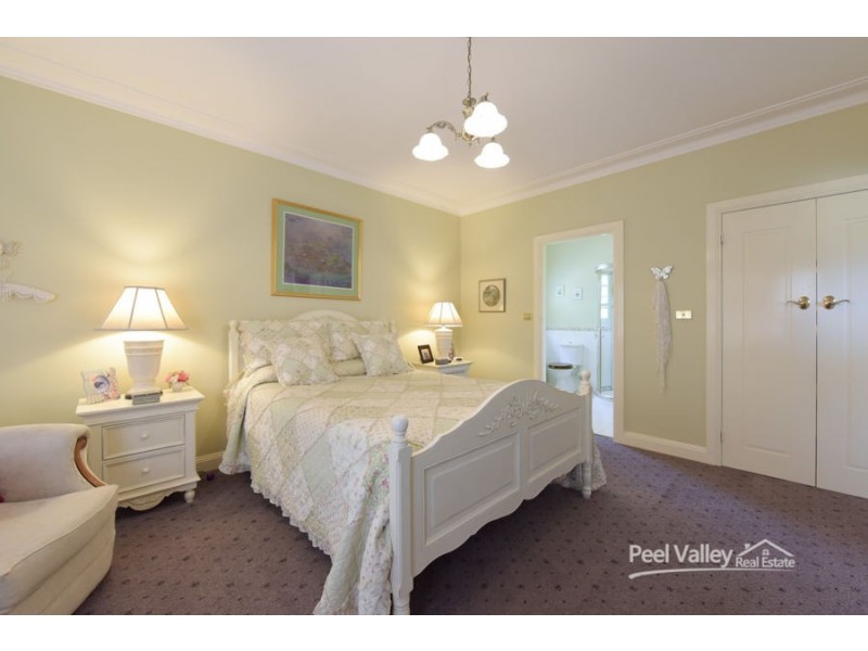 25 Barrington Drive, Tamworth NSW 2340
