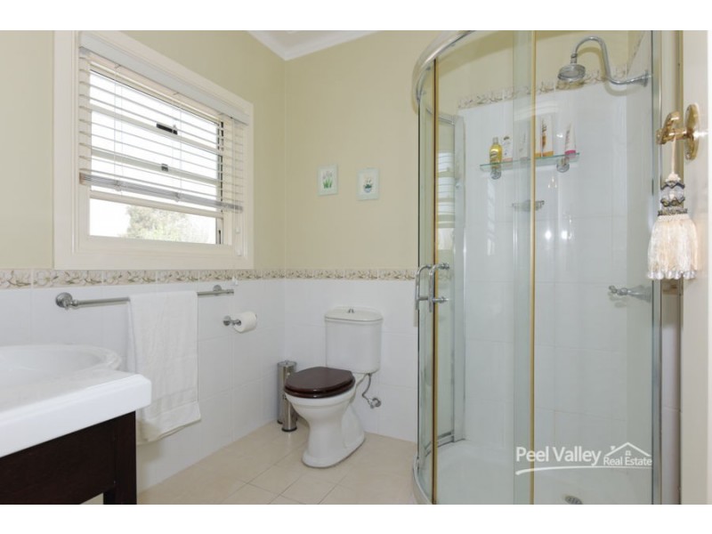 25 Barrington Drive, Tamworth NSW 2340