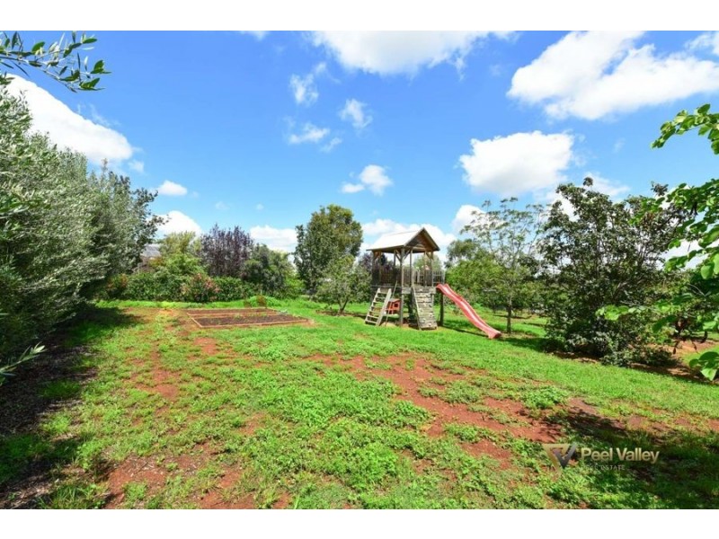 25 Barrington Drive, Tamworth NSW 2340