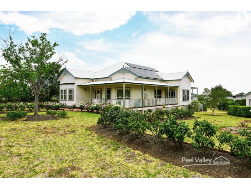 25 Barrington Drive, Tamworth NSW 2340