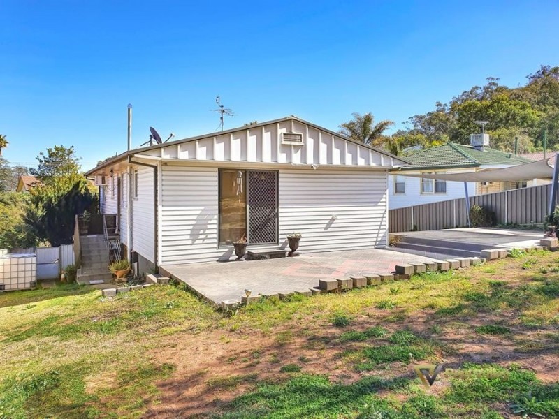 18 Mountview Crescent, Tamworth NSW 2340