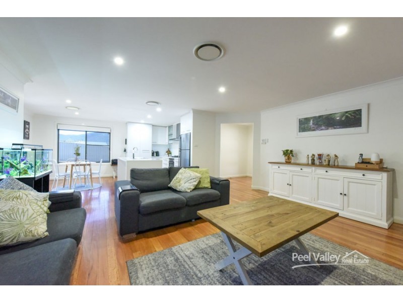 52 Campbell Road, Tamworth NSW 2340