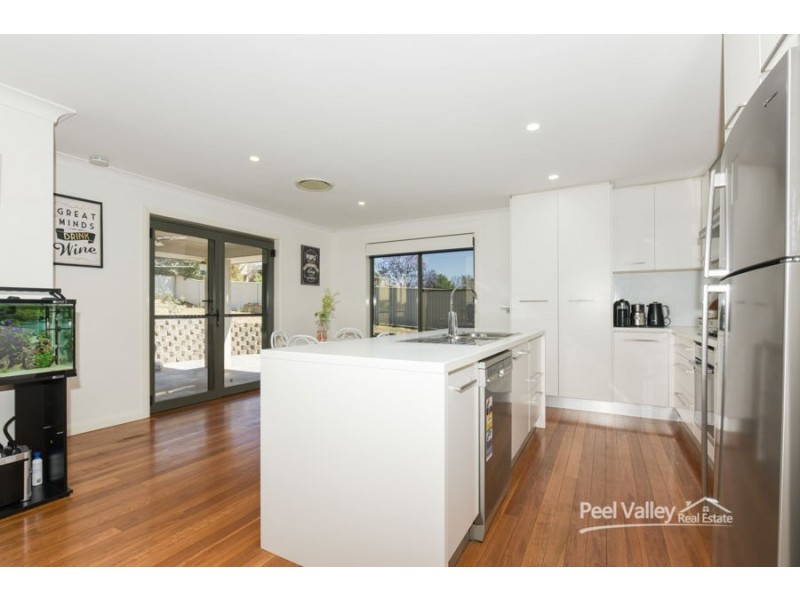 52 Campbell Road, Tamworth NSW 2340