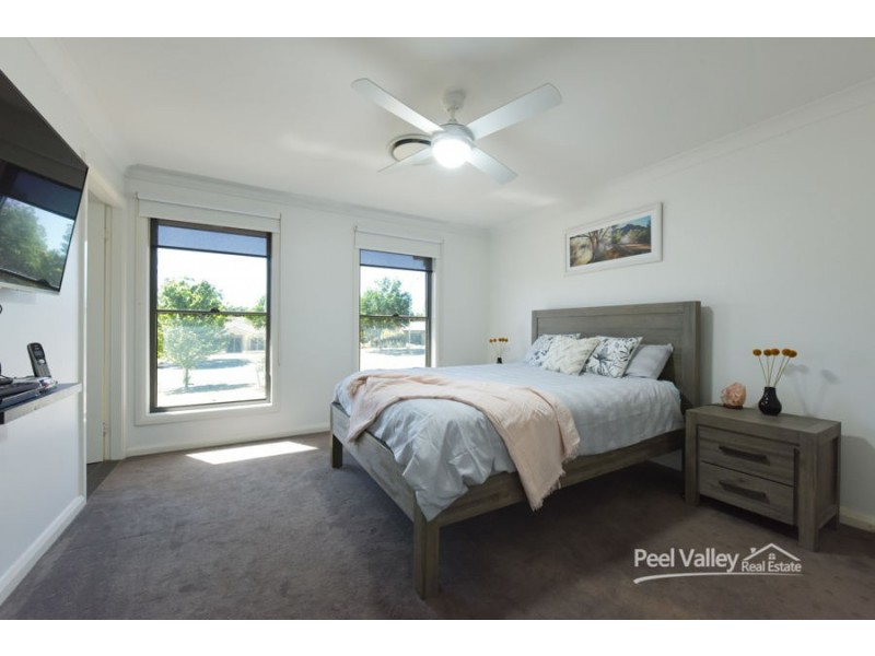 52 Campbell Road, Tamworth NSW 2340