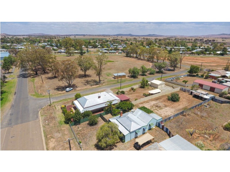 18 Rowan Street, Manilla NSW 2346