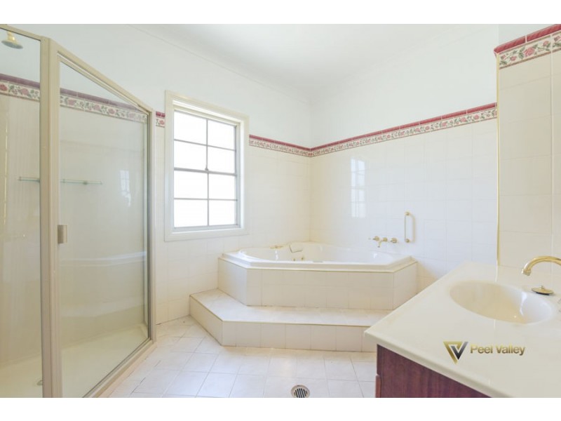 18 Rowan Street, Manilla NSW 2346