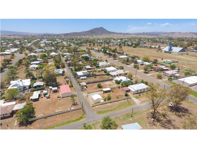 18 Rowan Street, Manilla NSW 2346