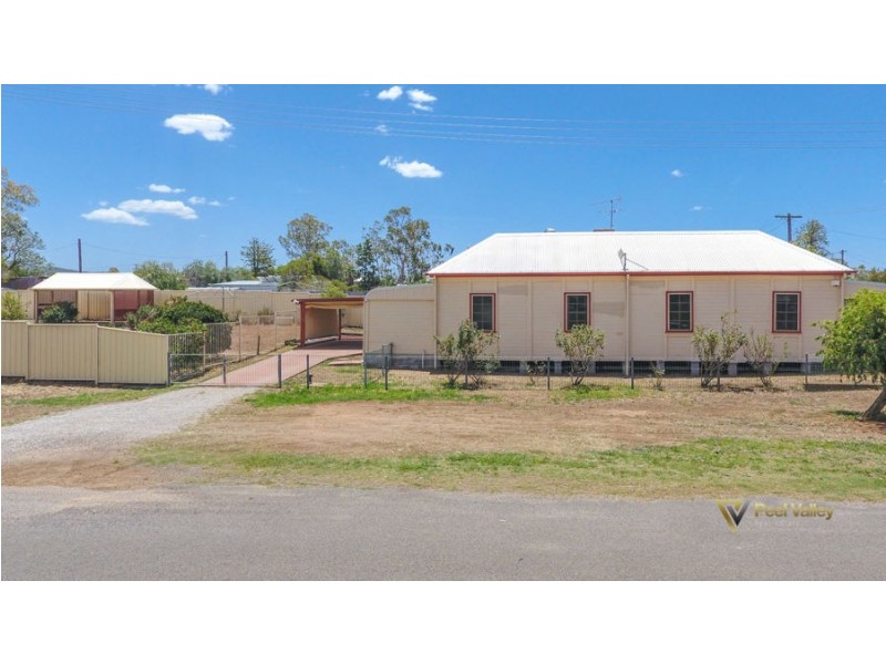 18 Rowan Street, Manilla NSW 2346