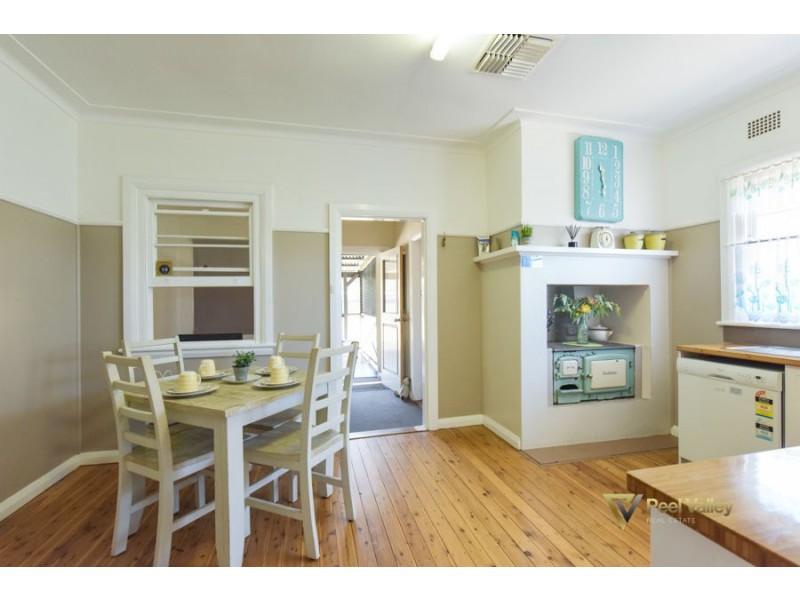 4 Edward Street, Tamworth NSW 2340