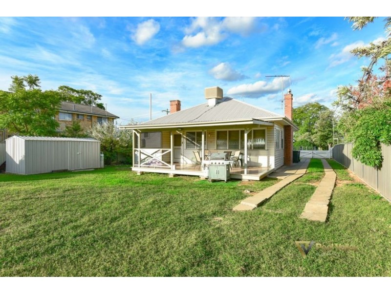 4 Edward Street, Tamworth NSW 2340