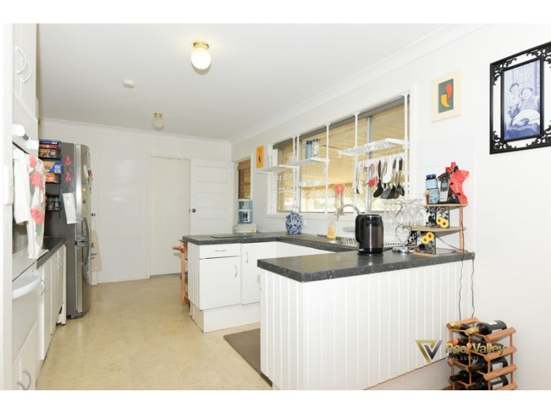 18 Waree Drive, Tamworth NSW 2340