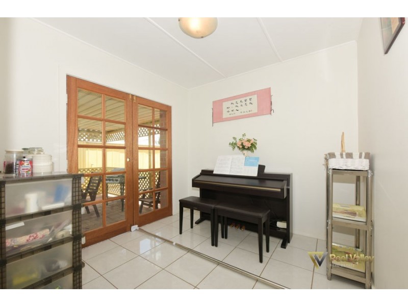 18 Waree Drive, Tamworth NSW 2340