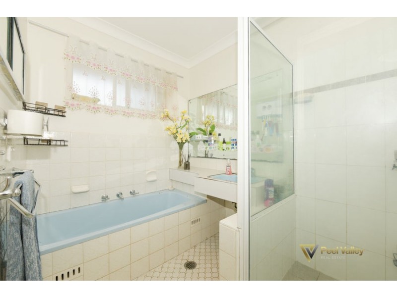 18 Waree Drive, Tamworth NSW 2340