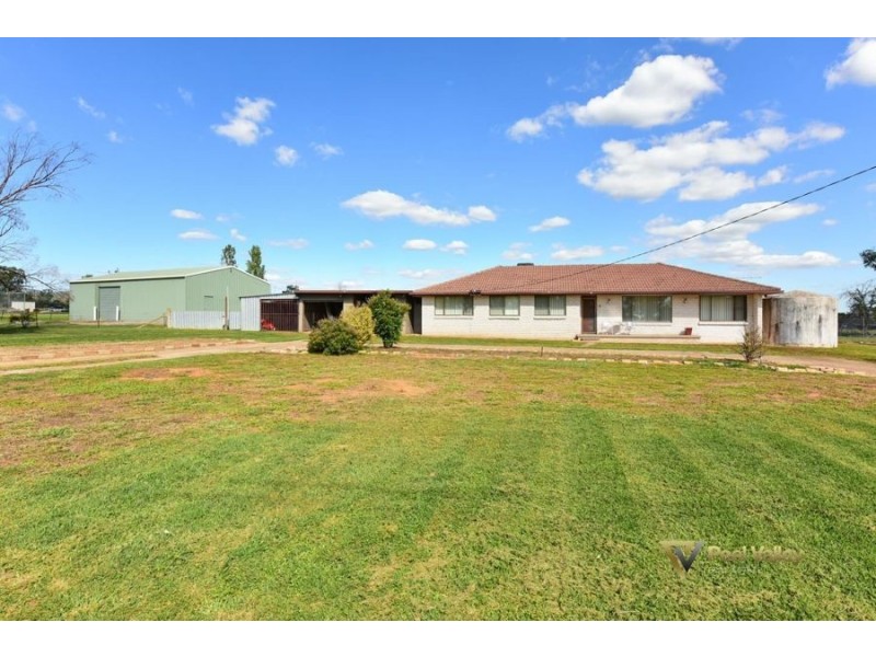 100 Warrah Road, Tamworth NSW 2340