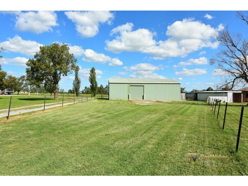 100 Warrah Road, Tamworth NSW 2340