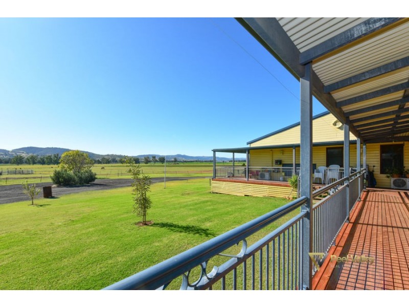 24 Harrier Parade, Tamworth NSW 2340