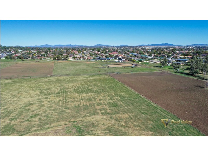 24 Harrier Parade, Tamworth NSW 2340