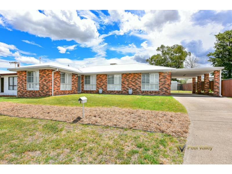 8 Robey Street, Kootingal NSW 2352