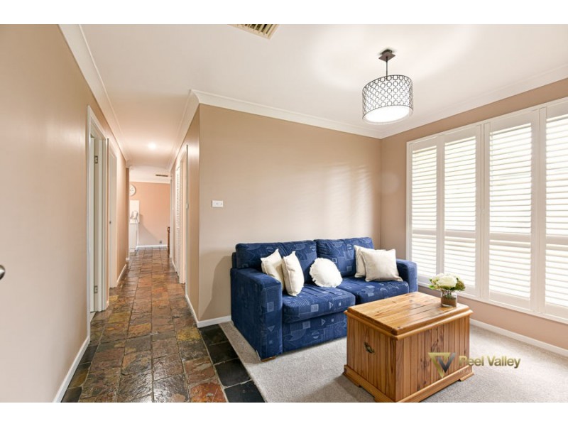 8 Robey Street, Kootingal NSW 2352